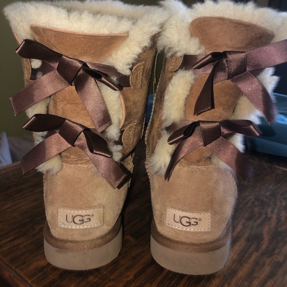 Uggs with Bow
